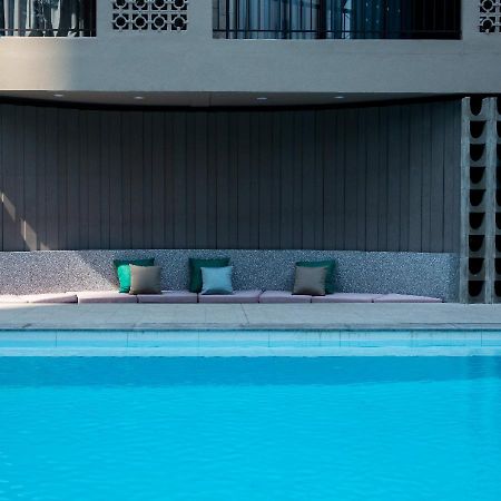 Reno Hotel Бангкок Экстерьер фото