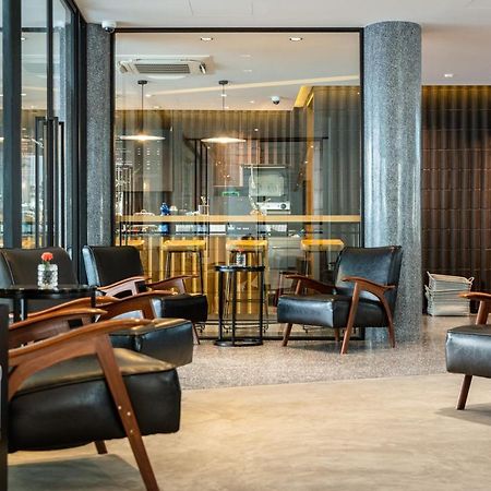 Reno Hotel Бангкок Экстерьер фото