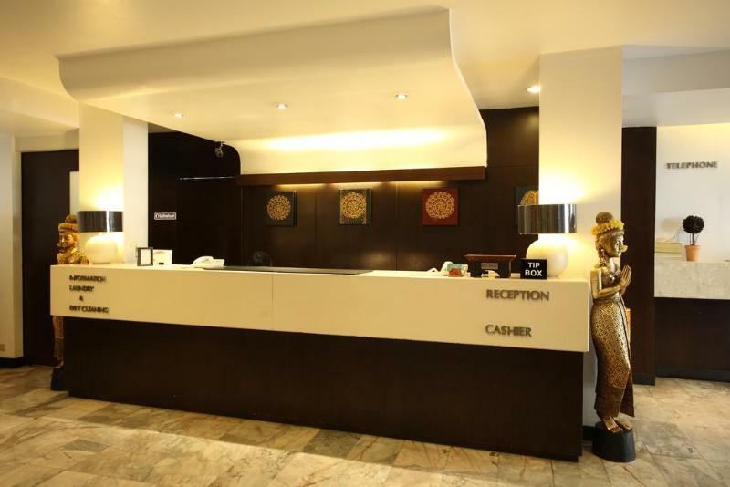 Reno Hotel Бангкок Экстерьер фото