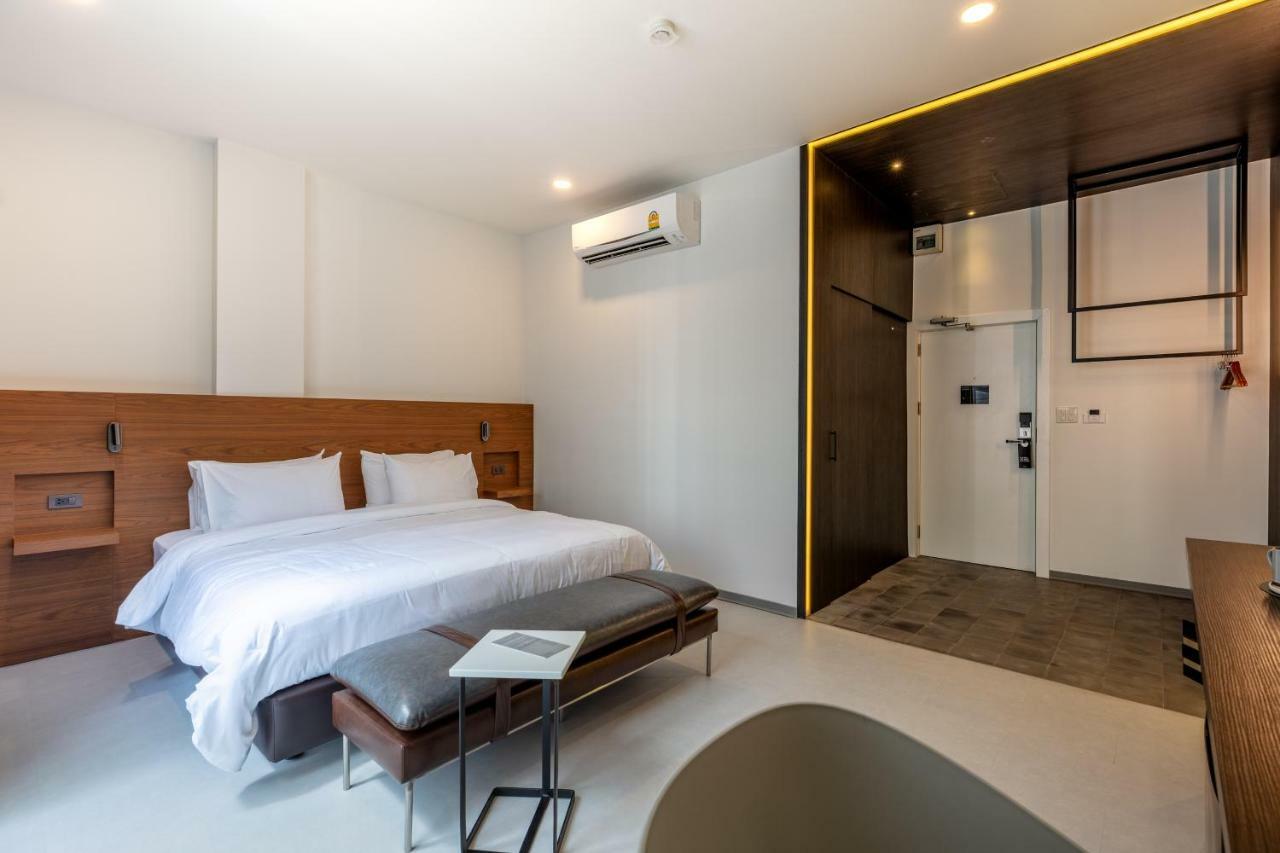 Reno Hotel Бангкок Экстерьер фото
