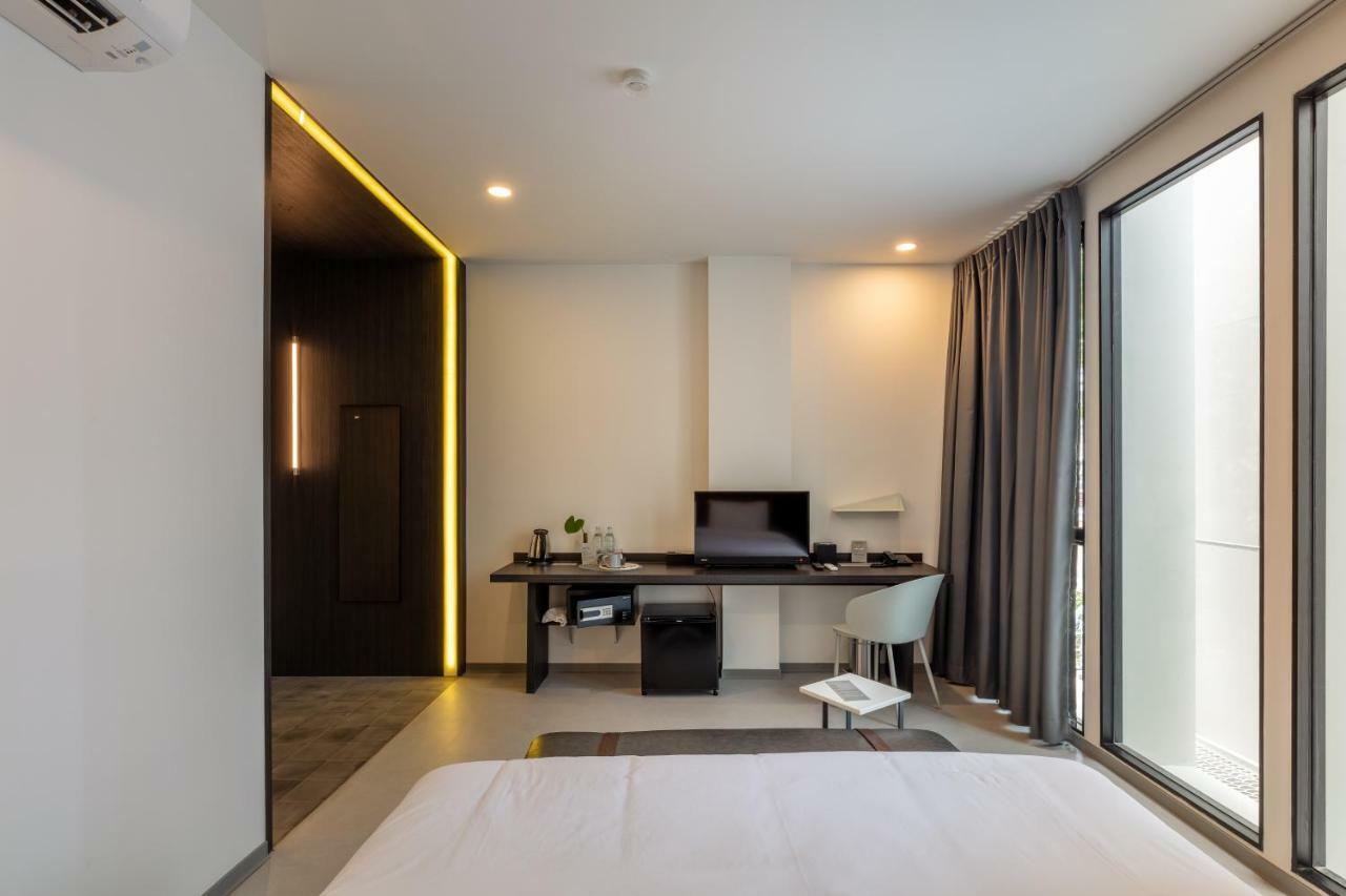 Reno Hotel Бангкок Экстерьер фото