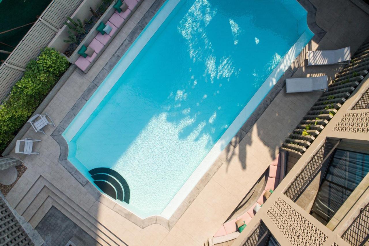 Reno Hotel Бангкок Экстерьер фото