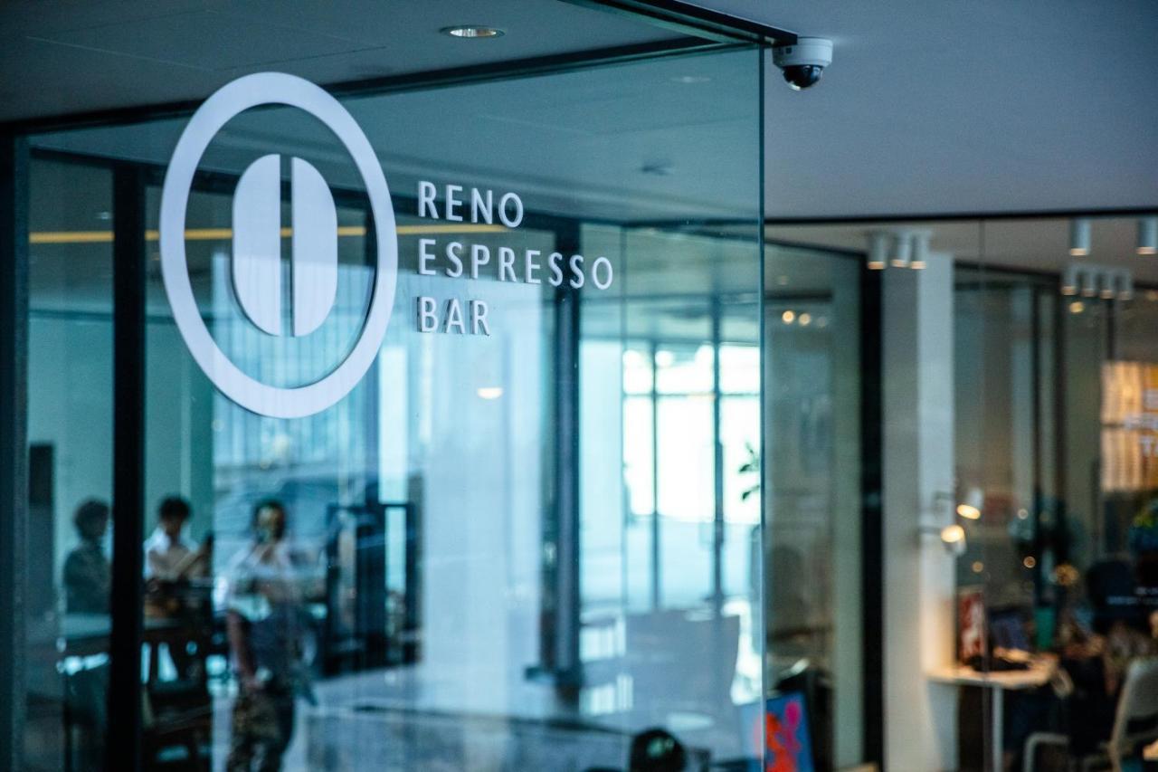Reno Hotel Бангкок Экстерьер фото